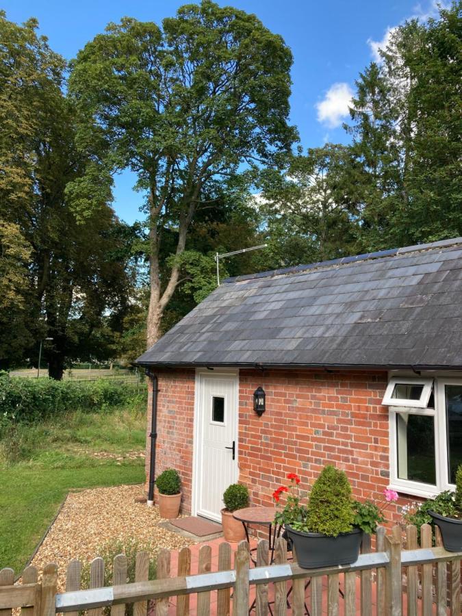 Hunters Moon B&B Tidworth Exterior foto